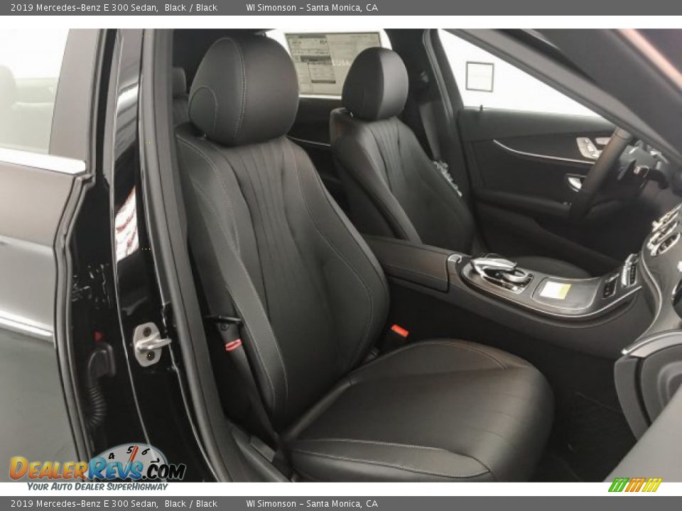 2019 Mercedes-Benz E 300 Sedan Black / Black Photo #5