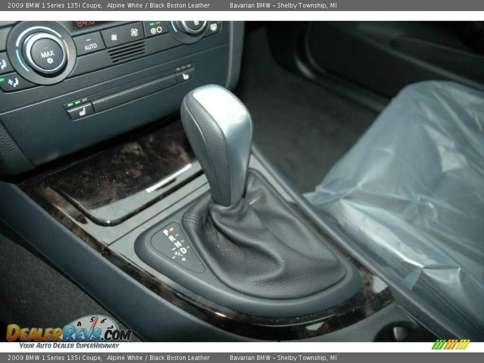 2009 BMW 1 Series 135i Coupe Alpine White / Black Boston Leather Photo #16