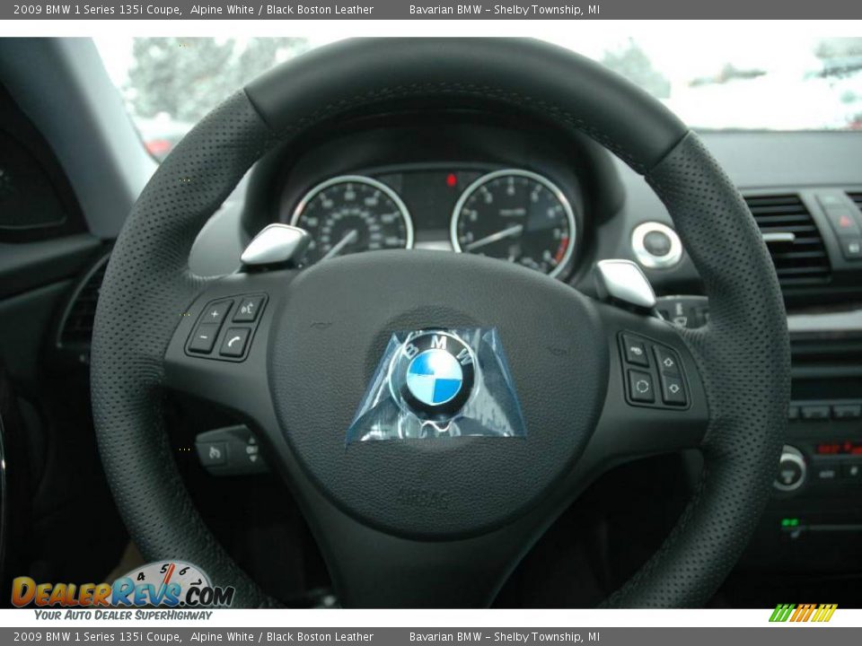 2009 BMW 1 Series 135i Coupe Alpine White / Black Boston Leather Photo #17