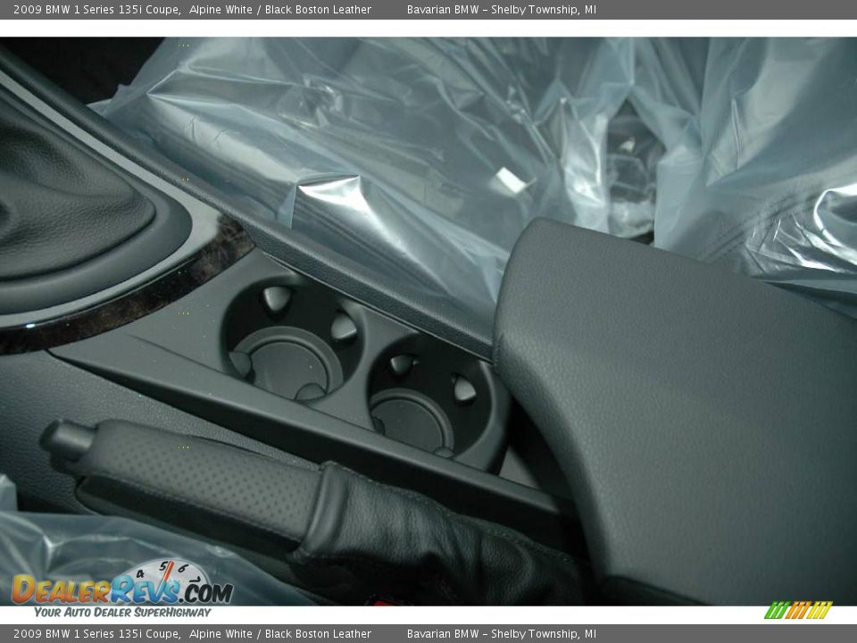 2009 BMW 1 Series 135i Coupe Alpine White / Black Boston Leather Photo #19