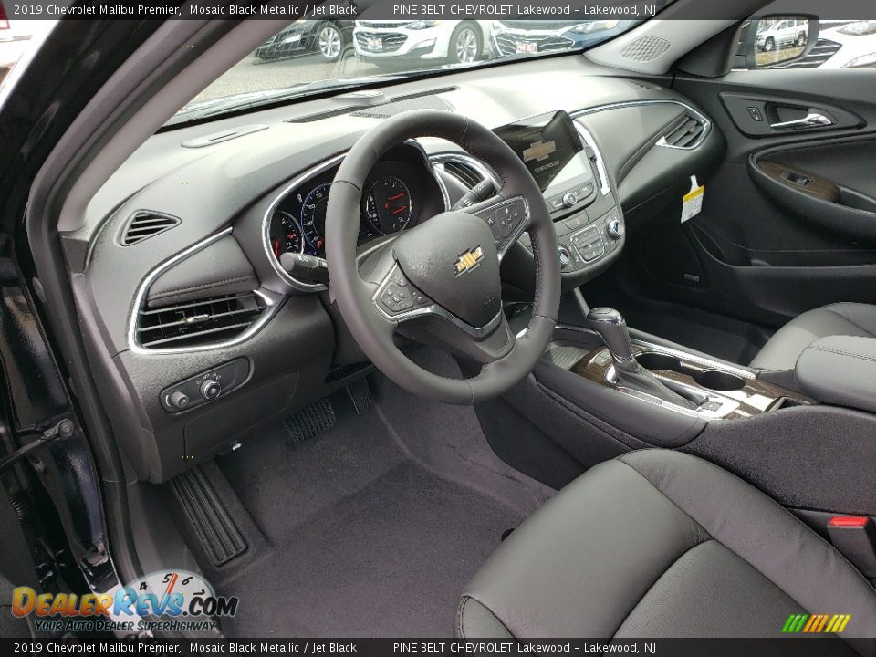 Front Seat of 2019 Chevrolet Malibu Premier Photo #7