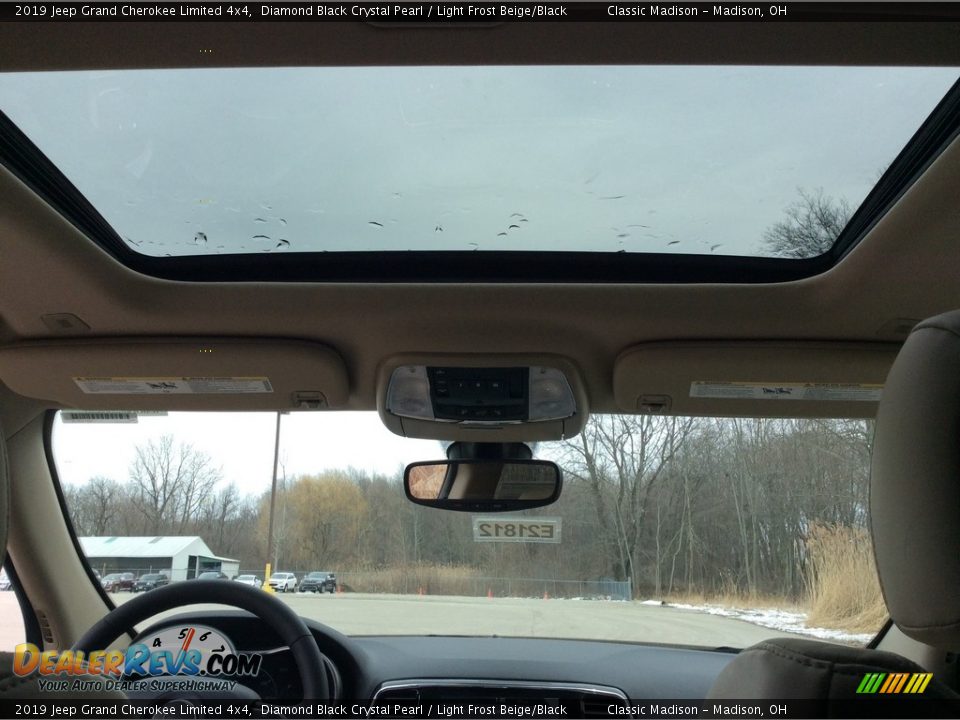 2019 Jeep Grand Cherokee Limited 4x4 Diamond Black Crystal Pearl / Light Frost Beige/Black Photo #10