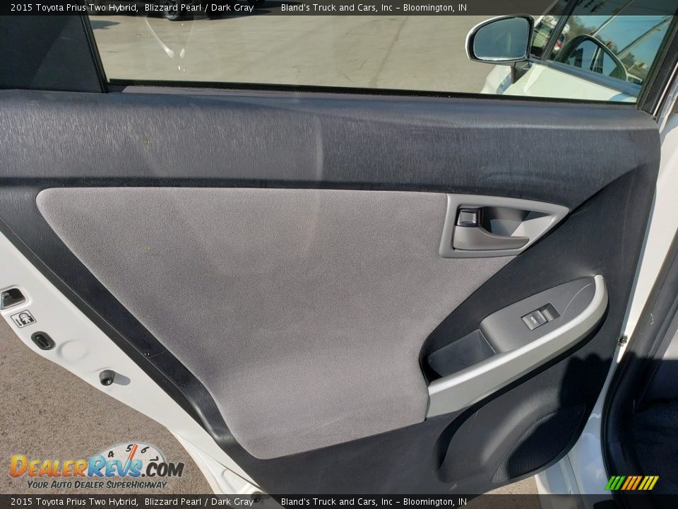 2015 Toyota Prius Two Hybrid Blizzard Pearl / Dark Gray Photo #28