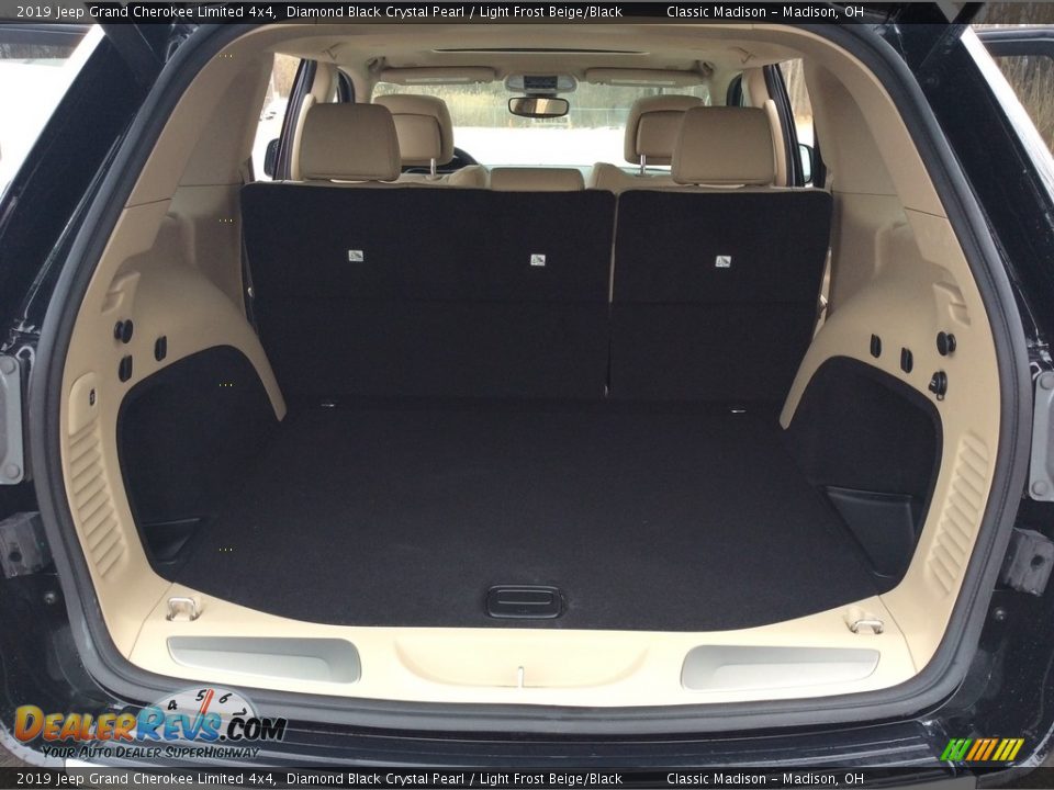 2019 Jeep Grand Cherokee Limited 4x4 Diamond Black Crystal Pearl / Light Frost Beige/Black Photo #18