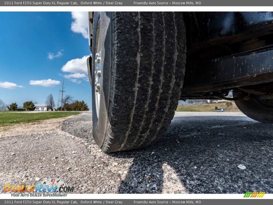 2011 Ford F250 Super Duty XL Regular Cab Oxford White / Steel Gray Photo #16