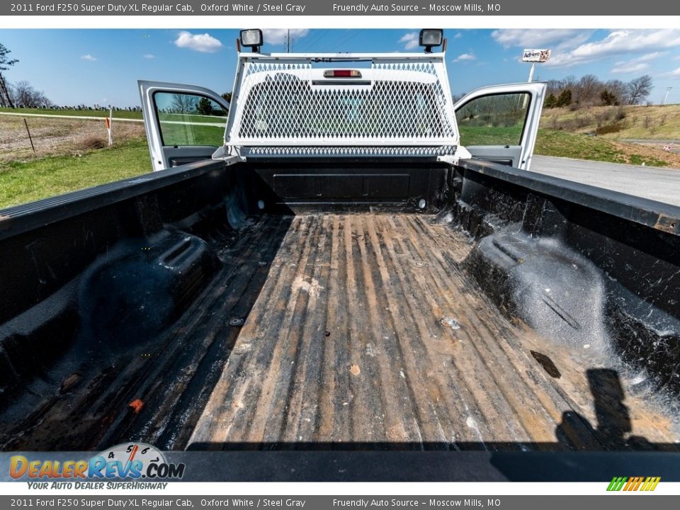 2011 Ford F250 Super Duty XL Regular Cab Oxford White / Steel Gray Photo #18
