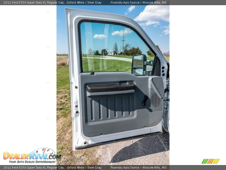 2011 Ford F250 Super Duty XL Regular Cab Oxford White / Steel Gray Photo #23