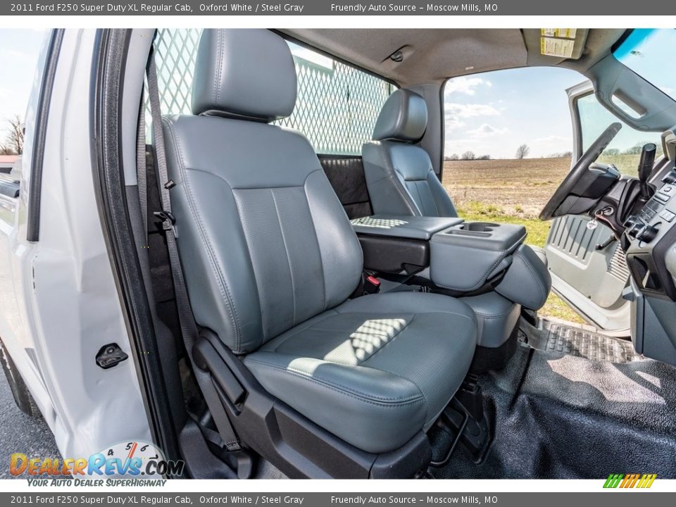2011 Ford F250 Super Duty XL Regular Cab Oxford White / Steel Gray Photo #24