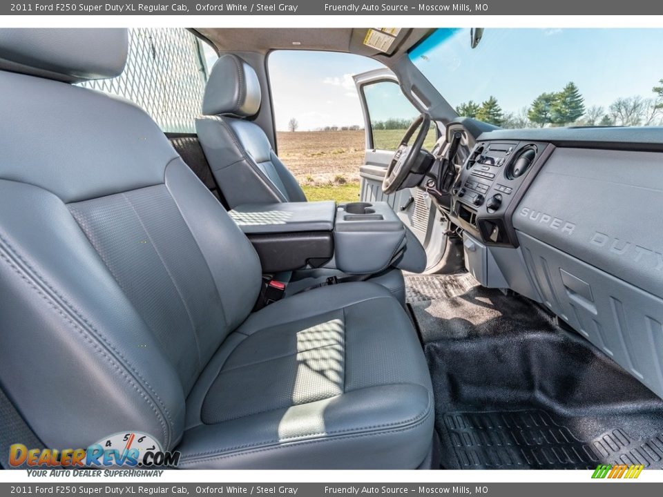 2011 Ford F250 Super Duty XL Regular Cab Oxford White / Steel Gray Photo #25
