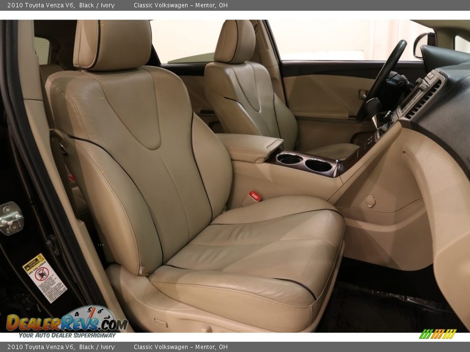 2010 Toyota Venza V6 Black / Ivory Photo #17