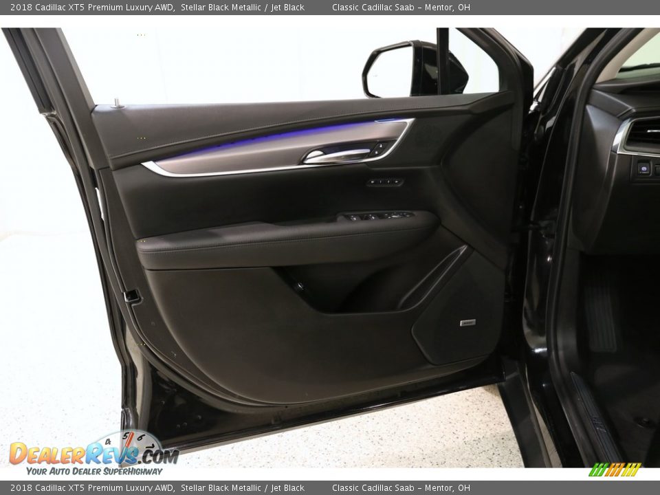 2018 Cadillac XT5 Premium Luxury AWD Stellar Black Metallic / Jet Black Photo #4