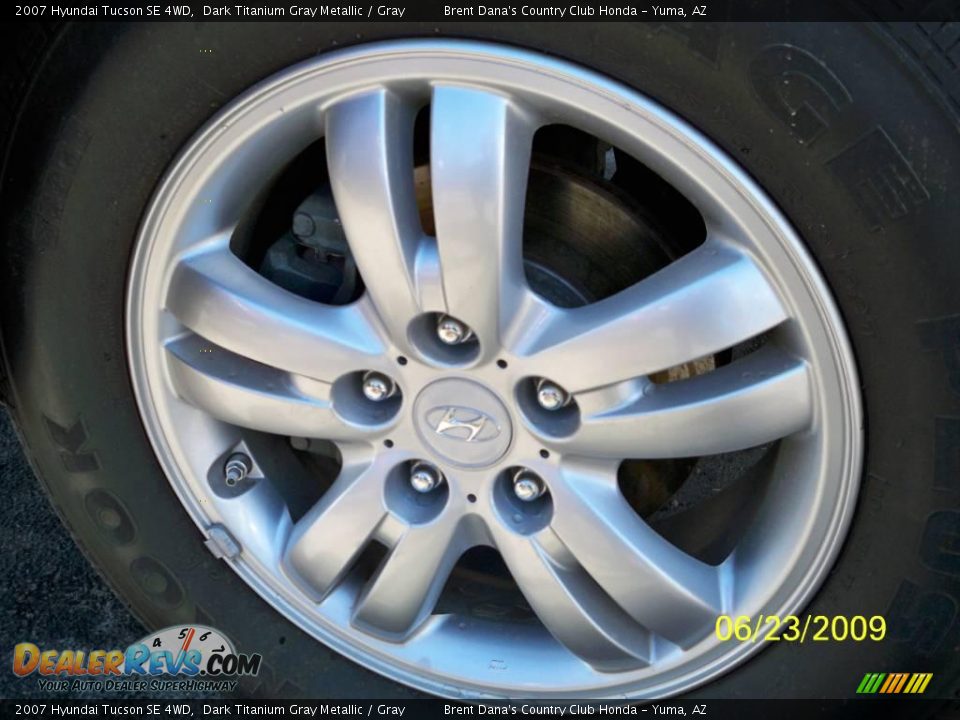2007 Hyundai Tucson SE 4WD Dark Titanium Gray Metallic / Gray Photo #7