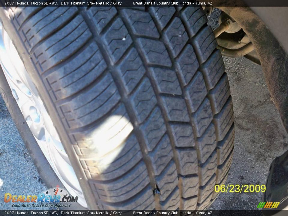 2007 Hyundai Tucson SE 4WD Dark Titanium Gray Metallic / Gray Photo #8