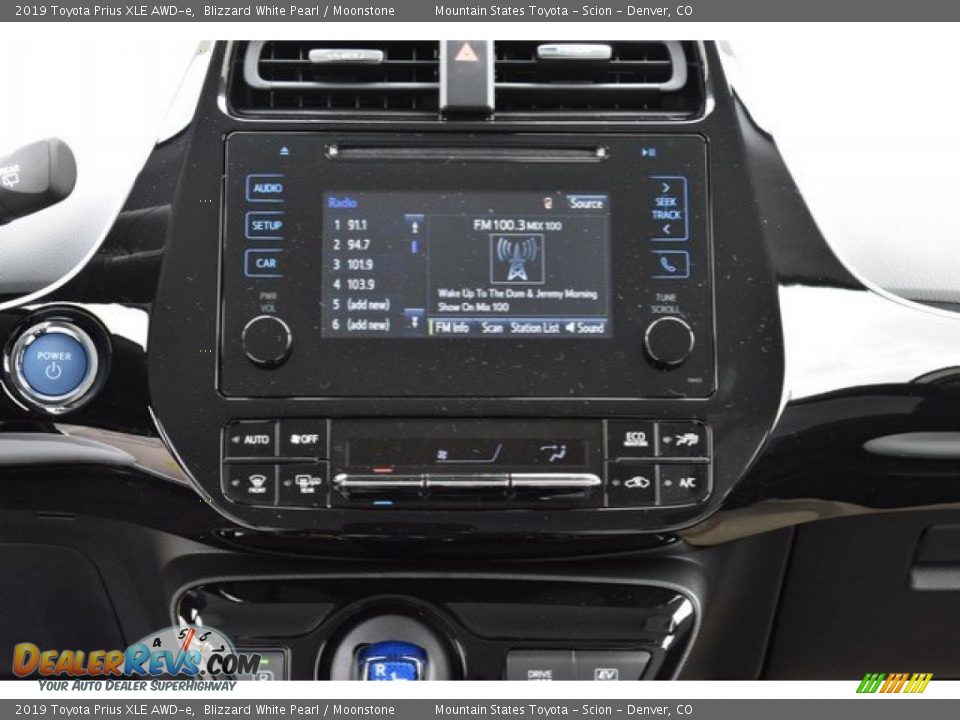 2019 Toyota Prius XLE AWD-e Blizzard White Pearl / Moonstone Photo #8