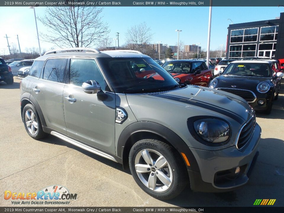 Front 3/4 View of 2019 Mini Countryman Cooper All4 Photo #1