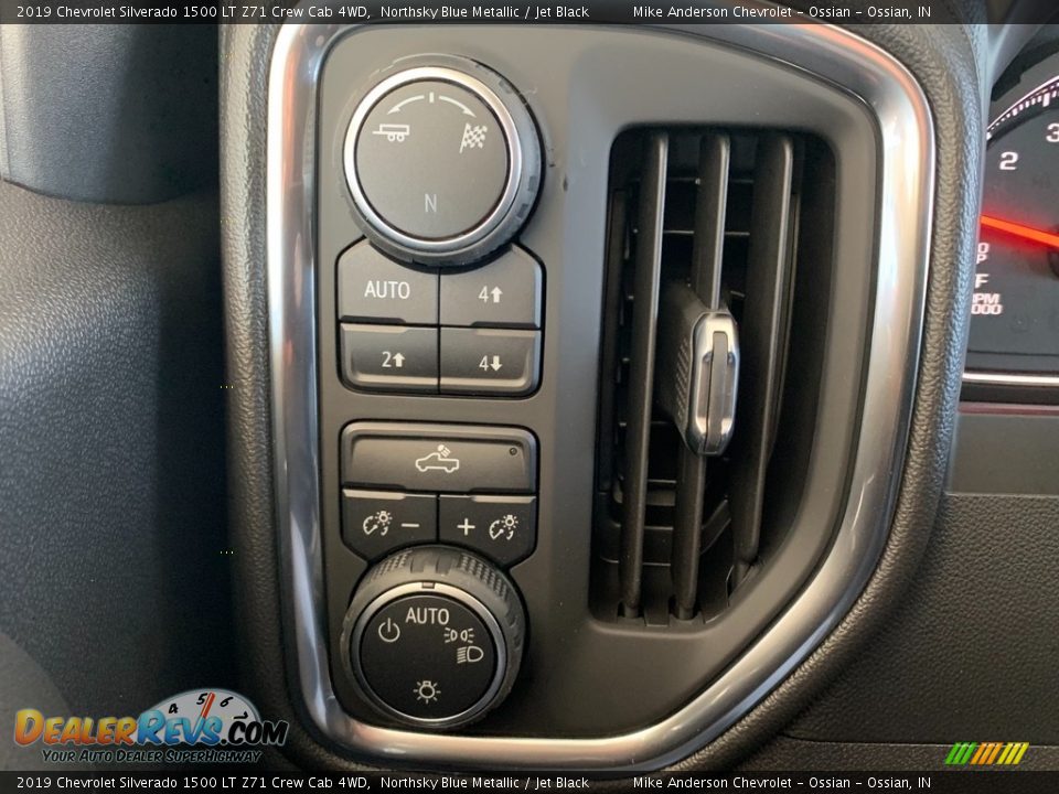 2019 Chevrolet Silverado 1500 LT Z71 Crew Cab 4WD Northsky Blue Metallic / Jet Black Photo #21