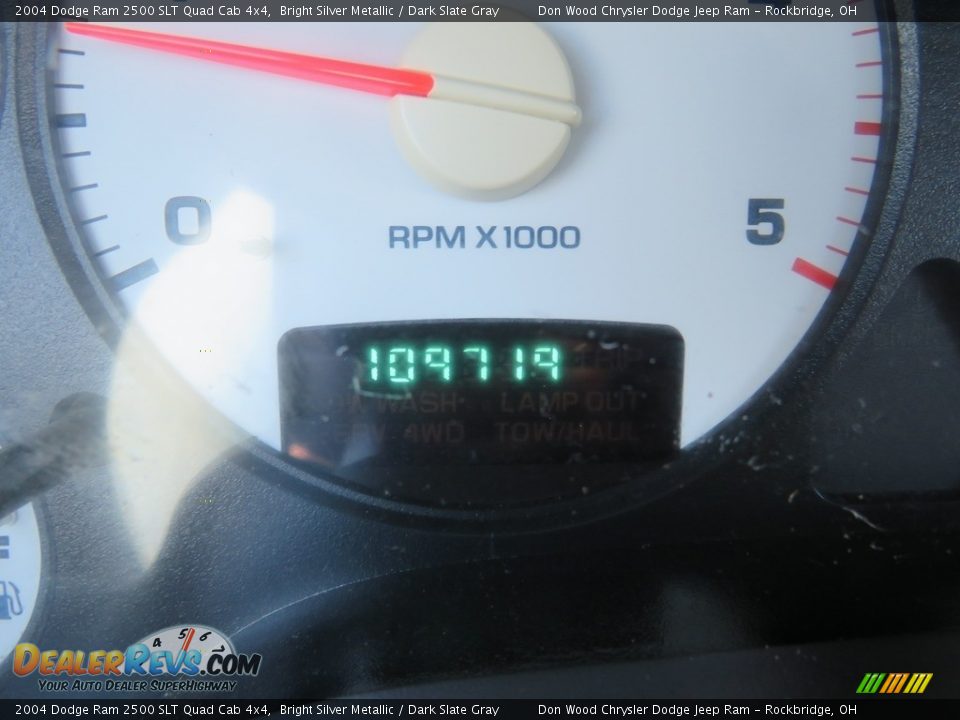 2004 Dodge Ram 2500 SLT Quad Cab 4x4 Bright Silver Metallic / Dark Slate Gray Photo #24