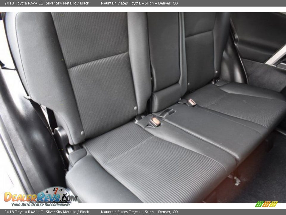 2018 Toyota RAV4 LE Silver Sky Metallic / Black Photo #22