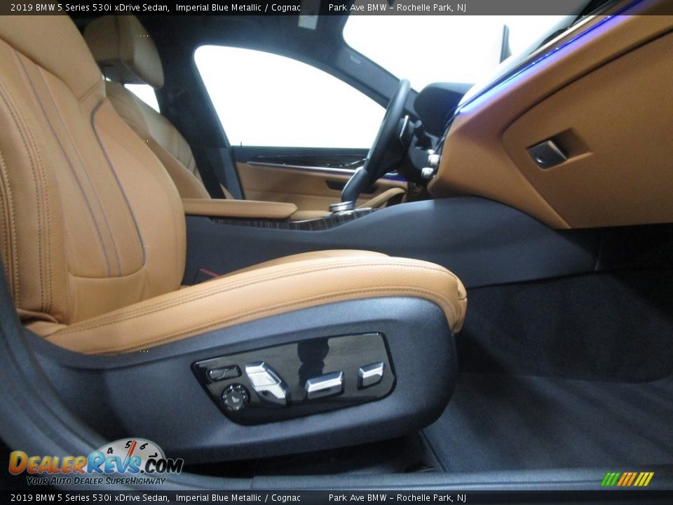 2019 BMW 5 Series 530i xDrive Sedan Imperial Blue Metallic / Cognac Photo #14