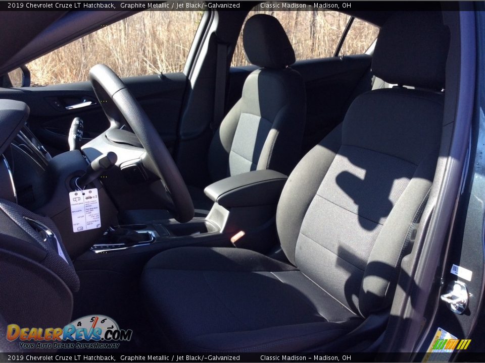 2019 Chevrolet Cruze LT Hatchback Graphite Metallic / Jet Black/­Galvanized Photo #9