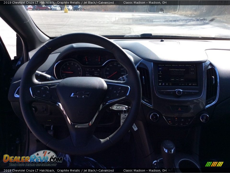 2019 Chevrolet Cruze LT Hatchback Graphite Metallic / Jet Black/­Galvanized Photo #12