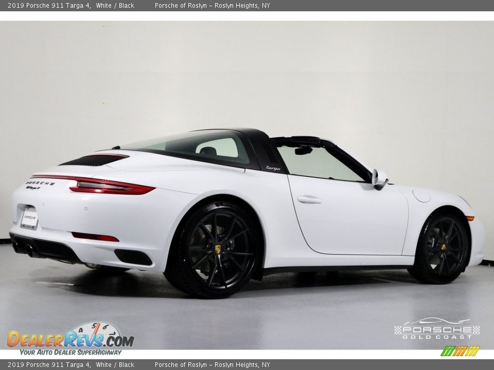 2019 Porsche 911 Targa 4 White / Black Photo #8