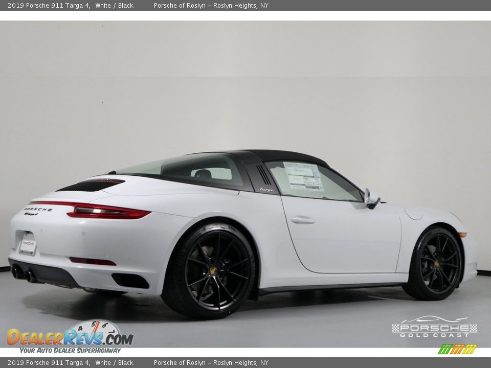 2019 Porsche 911 Targa 4 White / Black Photo #25