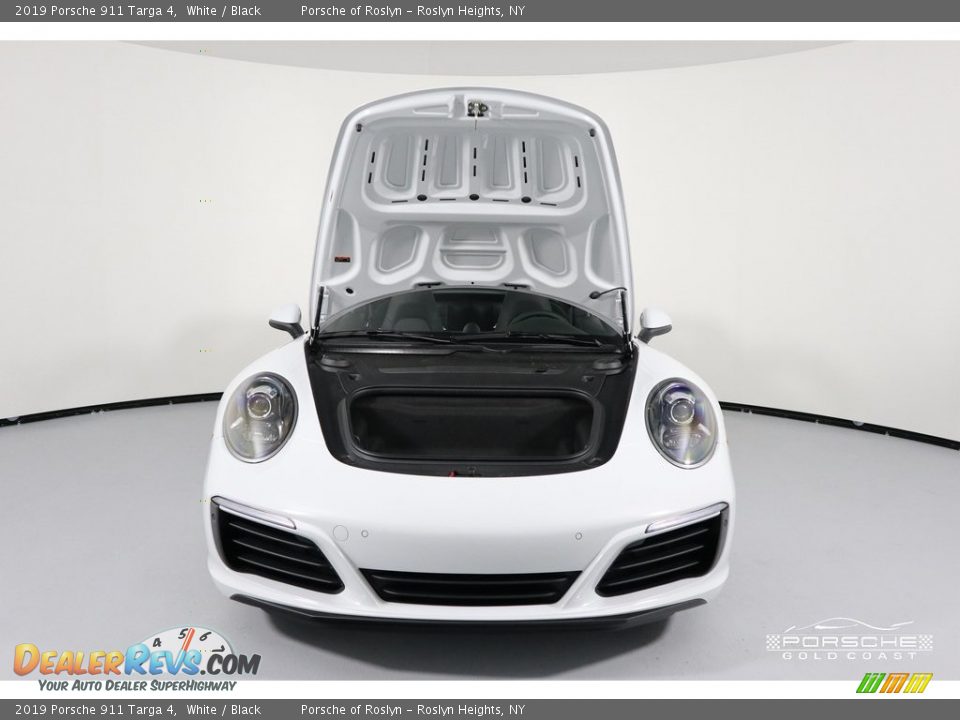 2019 Porsche 911 Targa 4 White / Black Photo #29