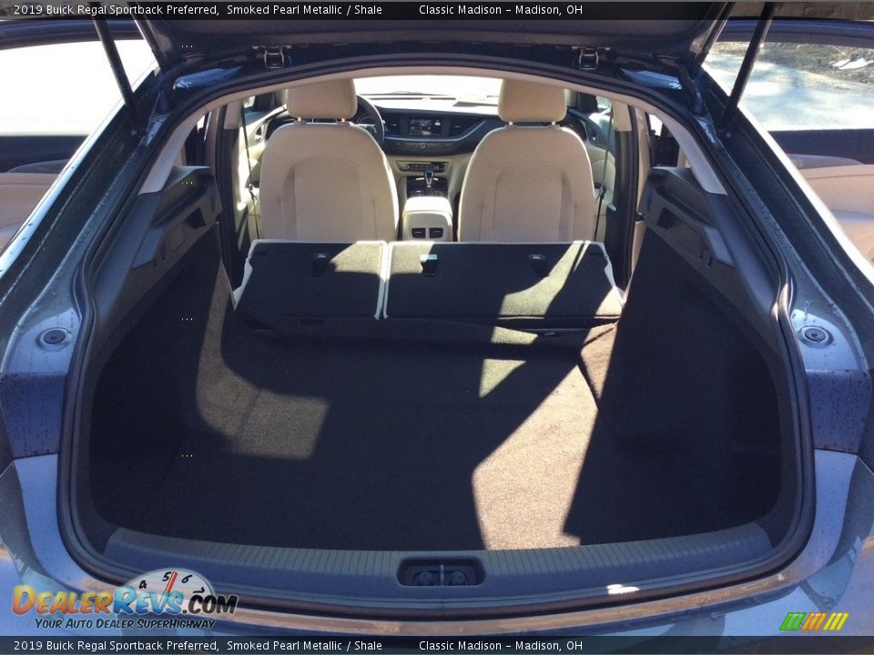 2019 Buick Regal Sportback Preferred Smoked Pearl Metallic / Shale Photo #24
