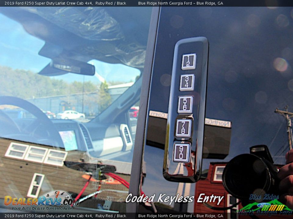 2019 Ford F250 Super Duty Lariat Crew Cab 4x4 Ruby Red / Black Photo #31