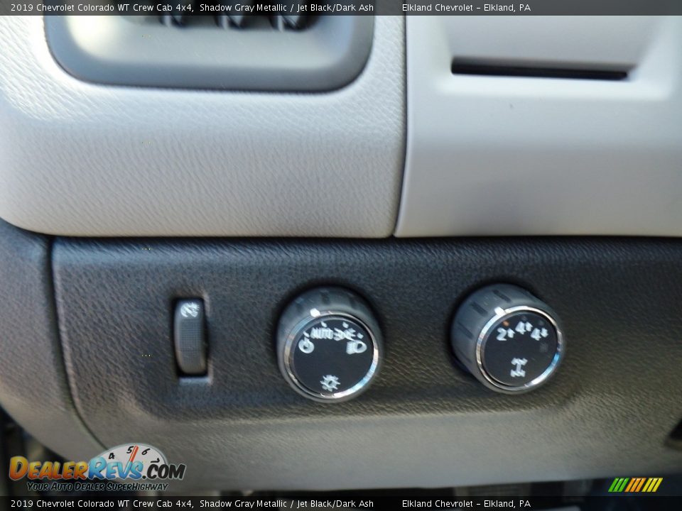 2019 Chevrolet Colorado WT Crew Cab 4x4 Shadow Gray Metallic / Jet Black/Dark Ash Photo #22