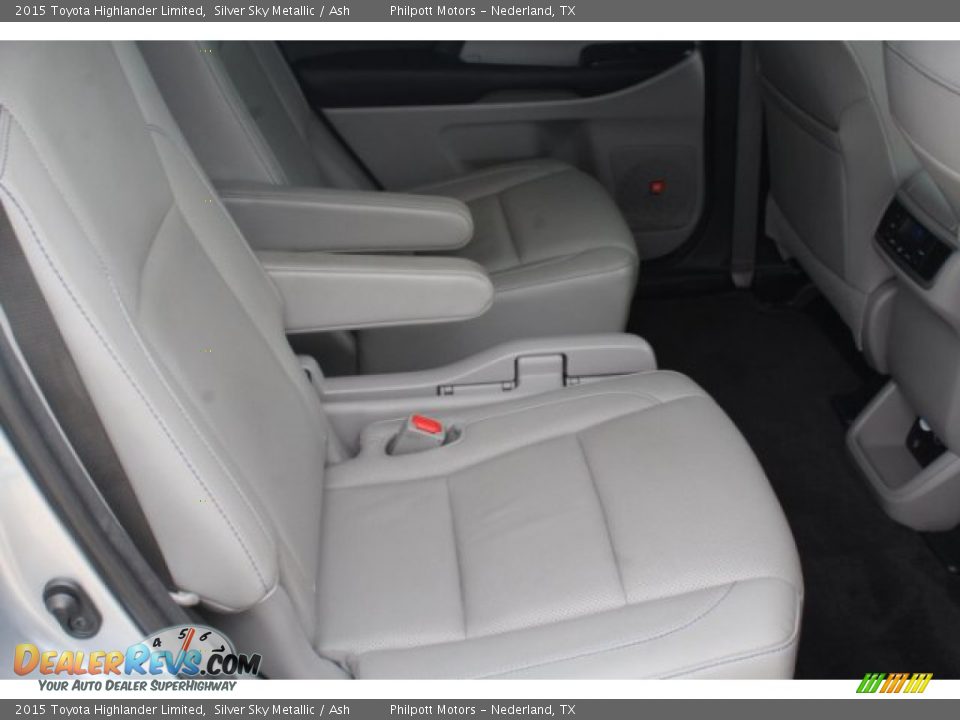 2015 Toyota Highlander Limited Silver Sky Metallic / Ash Photo #22