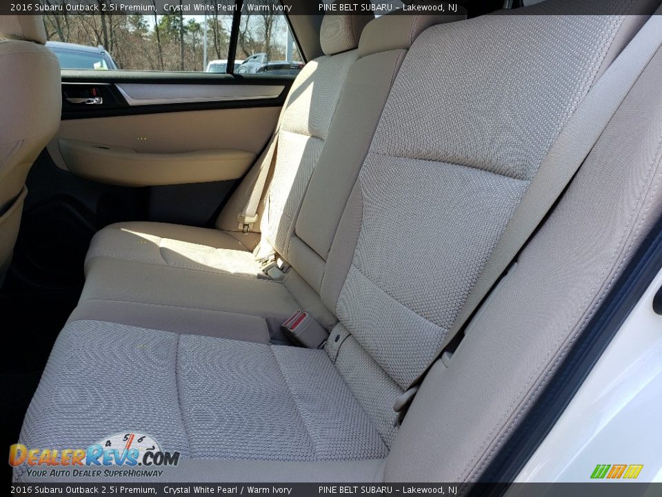 2016 Subaru Outback 2.5i Premium Crystal White Pearl / Warm Ivory Photo #3