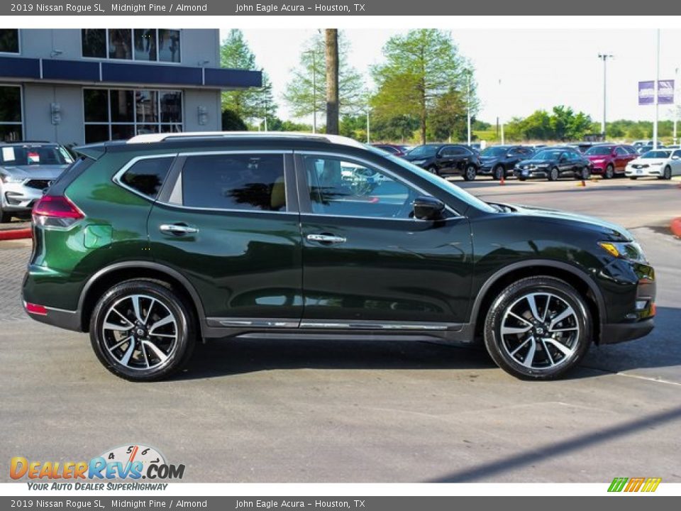 2019 Nissan Rogue SL Midnight Pine / Almond Photo #8