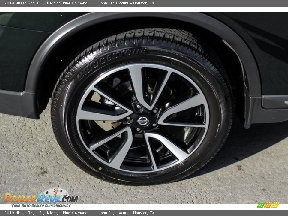 2019 Nissan Rogue SL Midnight Pine / Almond Photo #11
