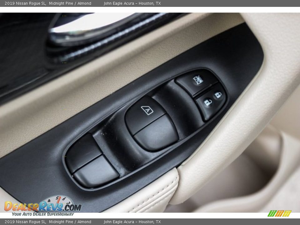 2019 Nissan Rogue SL Midnight Pine / Almond Photo #17