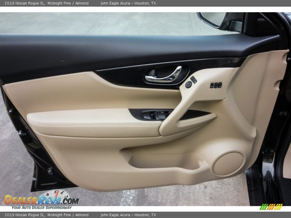 2019 Nissan Rogue SL Midnight Pine / Almond Photo #19