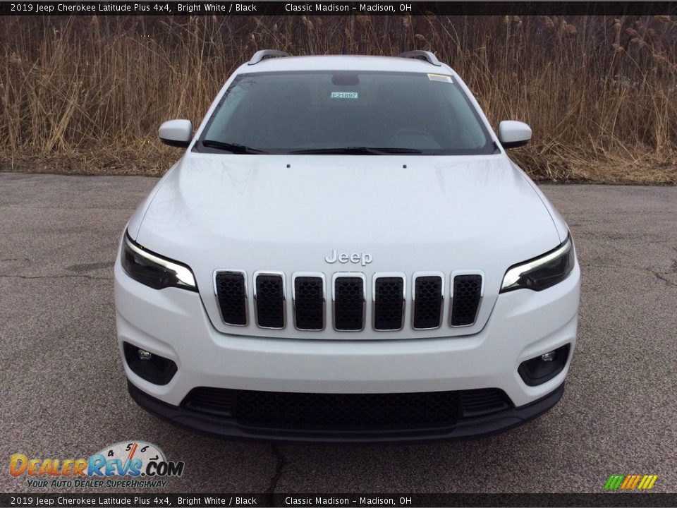 2019 Jeep Cherokee Latitude Plus 4x4 Bright White / Black Photo #2
