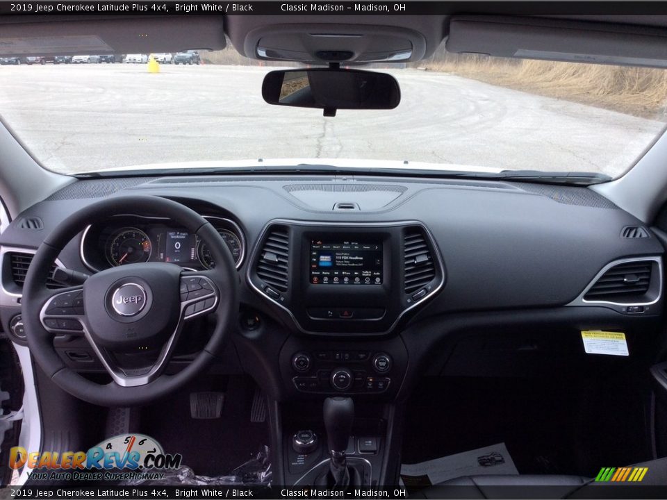2019 Jeep Cherokee Latitude Plus 4x4 Bright White / Black Photo #11