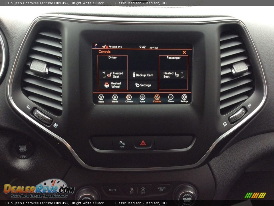 2019 Jeep Cherokee Latitude Plus 4x4 Bright White / Black Photo #14