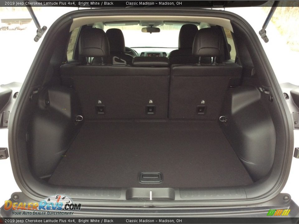 2019 Jeep Cherokee Latitude Plus 4x4 Bright White / Black Photo #17