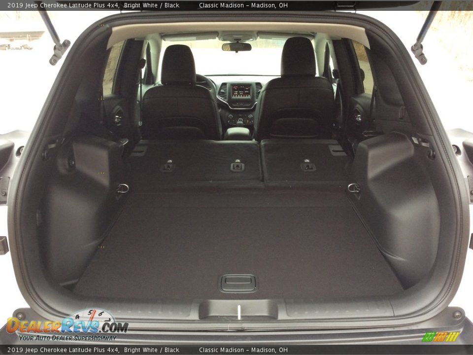 2019 Jeep Cherokee Latitude Plus 4x4 Bright White / Black Photo #18