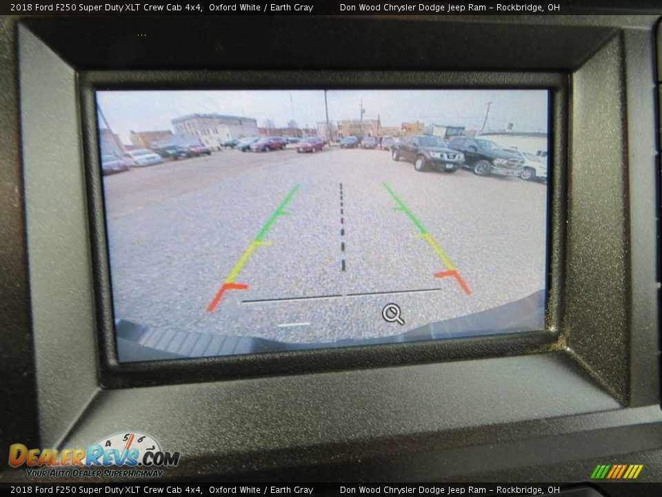 2018 Ford F250 Super Duty XLT Crew Cab 4x4 Oxford White / Earth Gray Photo #2