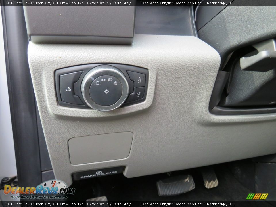 2018 Ford F250 Super Duty XLT Crew Cab 4x4 Oxford White / Earth Gray Photo #18