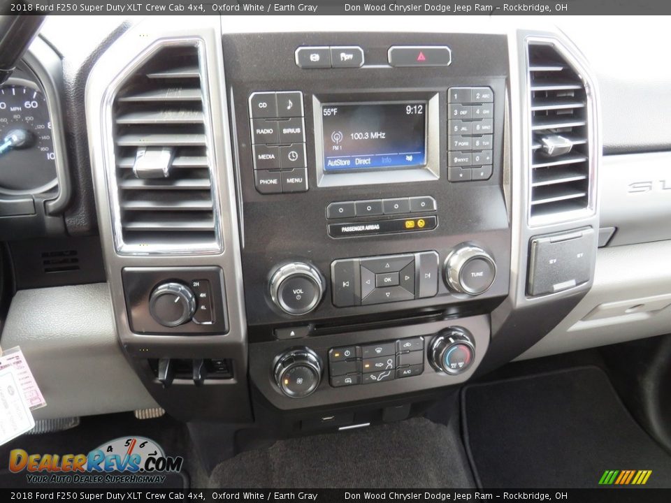 2018 Ford F250 Super Duty XLT Crew Cab 4x4 Oxford White / Earth Gray Photo #27