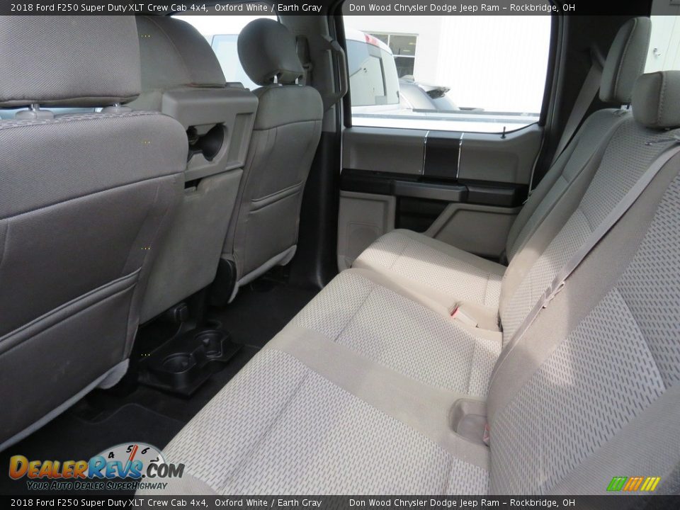 2018 Ford F250 Super Duty XLT Crew Cab 4x4 Oxford White / Earth Gray Photo #30