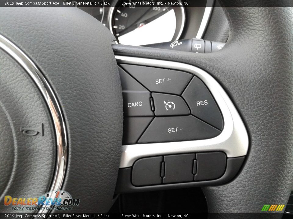 2019 Jeep Compass Sport 4x4 Steering Wheel Photo #18