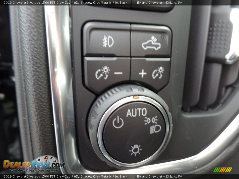 Controls of 2019 Chevrolet Silverado 1500 RST Crew Cab 4WD Photo #24