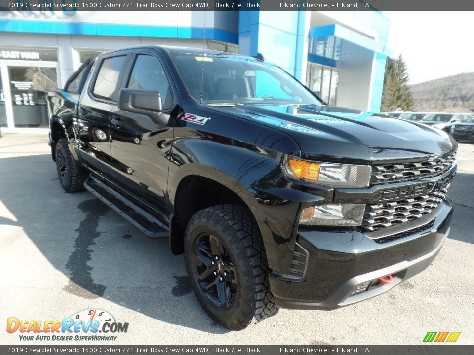 2019 Chevrolet Silverado 1500 Custom Z71 Trail Boss Crew Cab 4WD Black / Jet Black Photo #1