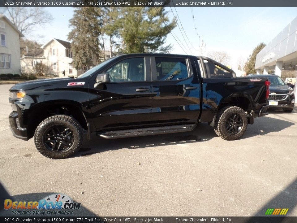 Black 2019 Chevrolet Silverado 1500 Custom Z71 Trail Boss Crew Cab 4WD Photo #4